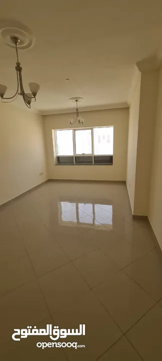 55,000 درهم سنويًا 3 غرف (إحداها ماستر) + صالة و3 حمامات بإطلالة بحرية خلّابة ، قريب من مخرج دبي