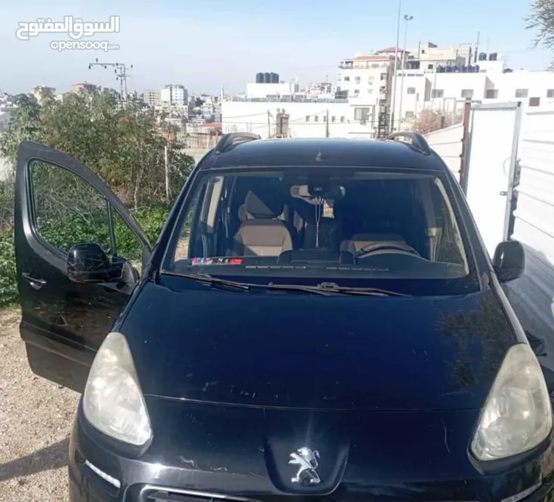 بيجو 6+1 فحص ممتاز جير و مطور جديد راكبات على السيارة مطور مستورد كوشوك جديد