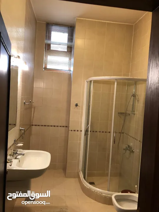 فيلا مفروشه للايجار في عبدون ( Property 40254 )-175089630