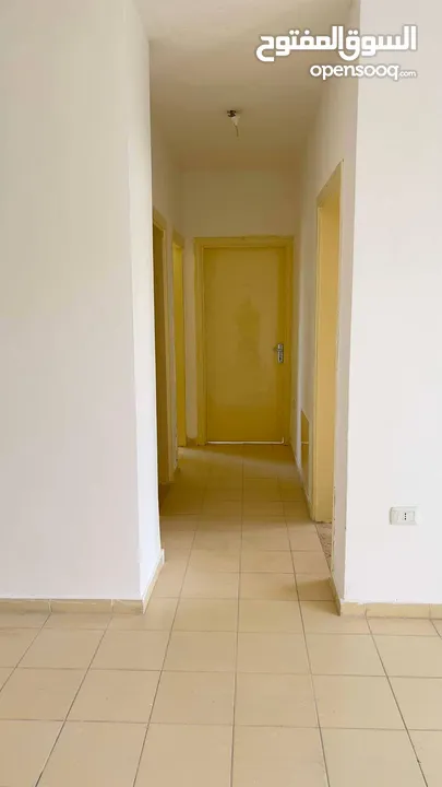شقه للبيع  سكن كريم في مادبا