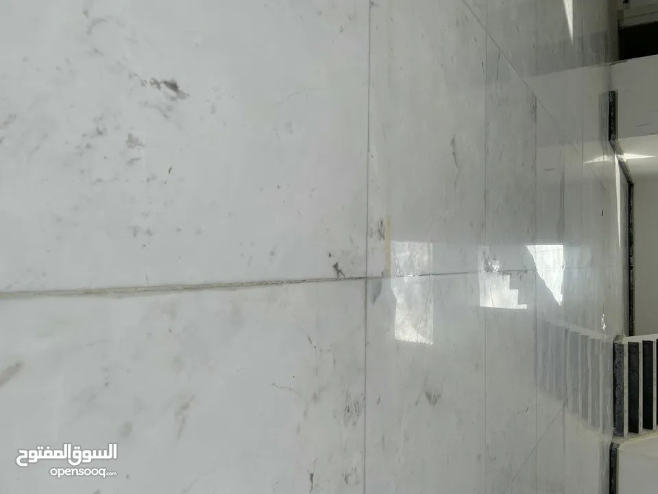 جلي بلاط ورخام وتنضيف سيراميك وجلي اسطح باطون