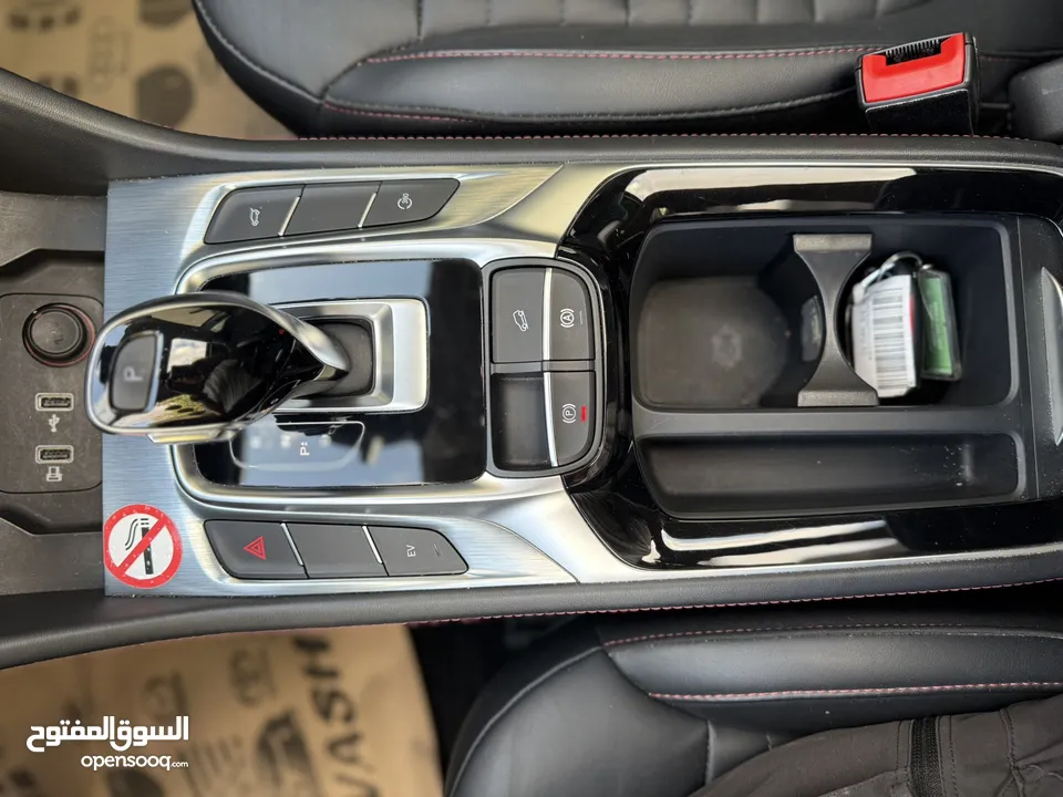 الصيني MG EHS ترخيص 2022 محرك 1600 هايبرد/plugin جير أوتوماتيك 284 حصان