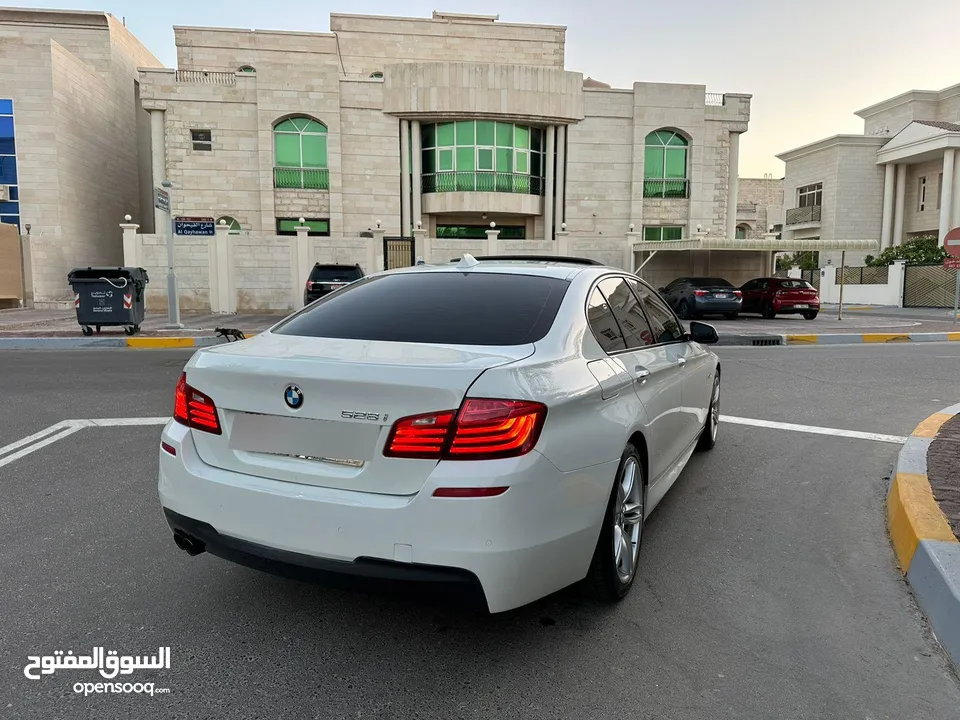 للبيع BMW 528 الموتر خليجي ((كيت M كااامل وكالة ))  موديل 2015