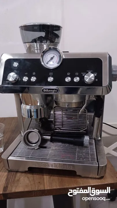 ماكينه إسبريسو باريستا ديلونجي Espresso
