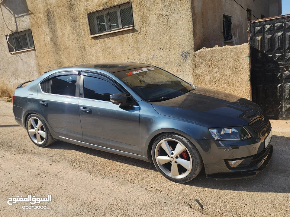 للبيع اسكوده اكتافيا 2016 فحص نظيف ولا غرام بويه  مطور 1400 بنزين  جير اتمات  السياره فل فل اضفات  ا