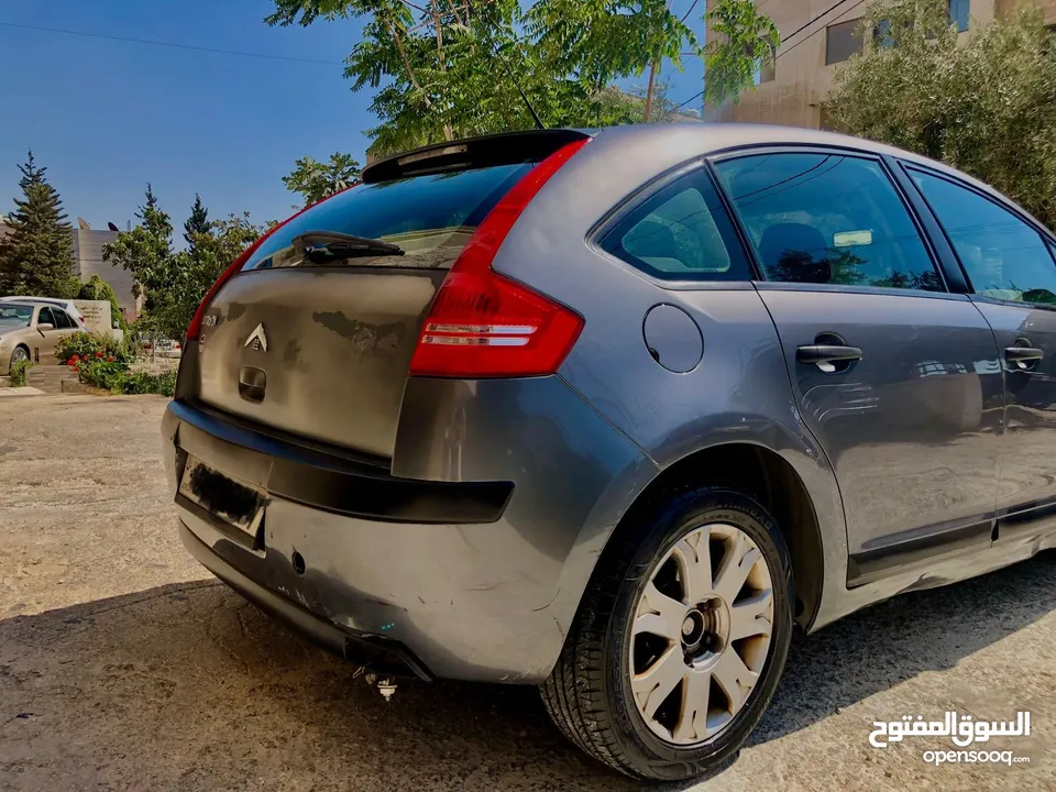 ستروين موديل C4 2011 للبيع بسبب السفر بسعر مغري كاش فقط ماتور 1600 cc لون فيراني الفحص مرفق في الصور