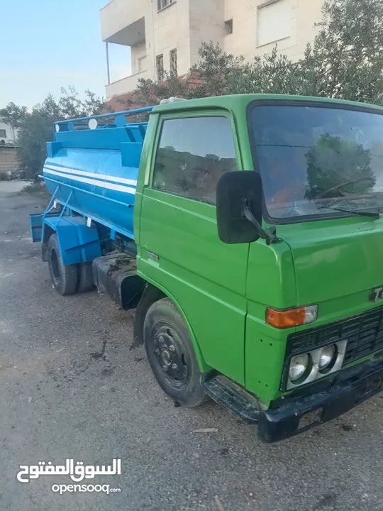 تنك ماء تويوتا 3 متر مديل 1981 ماتور 11b ترخيص 20/6/26 كوشوك نضيف نفض جديد شصي خالي شعور كسور