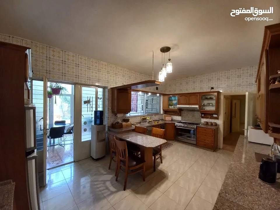 شقة غير مفروشة للإيجار 400م2 ( Property 16683 )-174848012