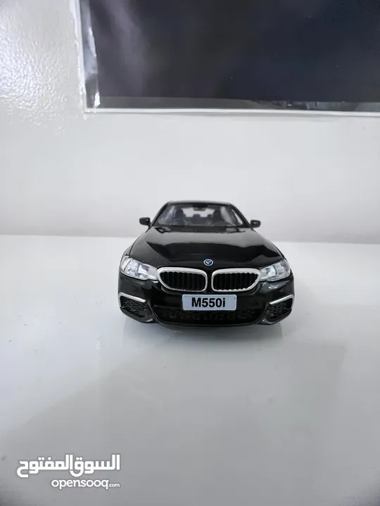 BMW M550i لعبة سيارة صغيرة