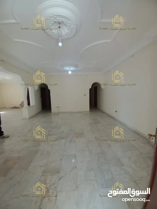 شقة طابقية - دابوق - 4نوم - 350م - ارضية - ترس - مدخل مستقل - قرب الخدمات -