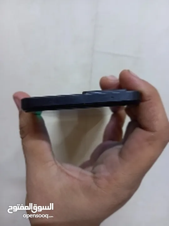 جهاز اوبو رينو 7 كسر زيرو مساحه 128 رام 8 +8 اللون اسود بدون مشتملات بصمة شاشه