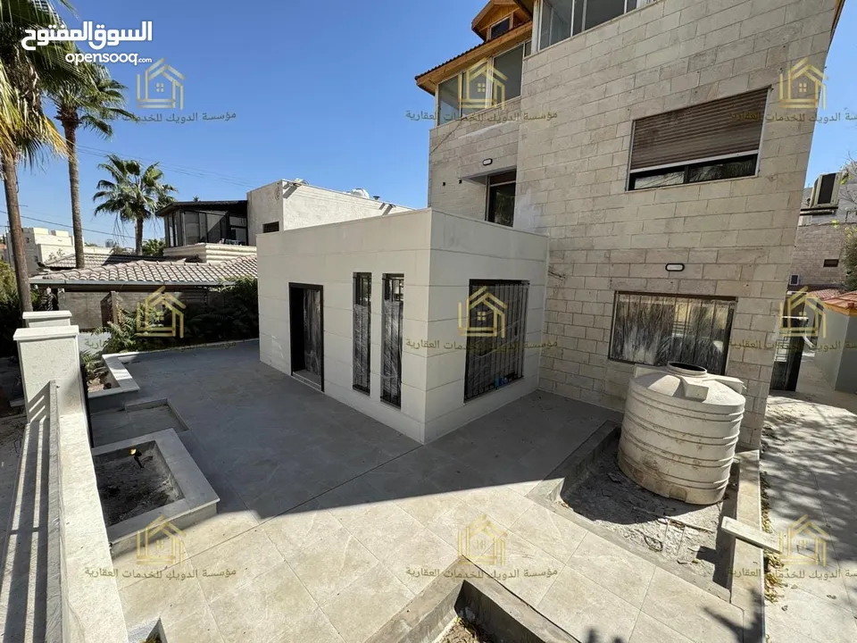 فيلا مستقلة فاخرة في أرقى واجمل مناطق عبدون