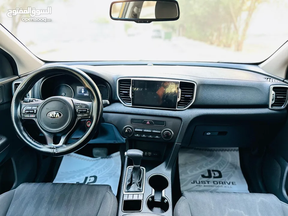 KIA SPORTAGE2.0L 2016 MODEL WITH WELL-MAINATINED AND LOW MILEAGE CAR