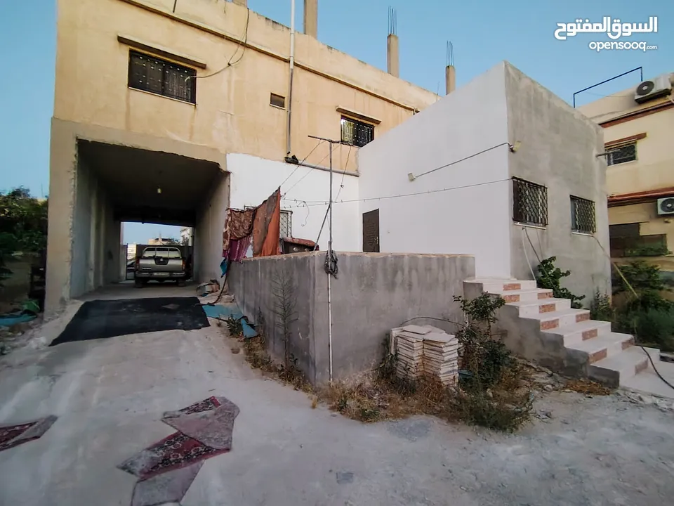 منزل طابقين للبيع كامل الزرقاء-الهاشمية من المالك مباشرة بسعر مغري