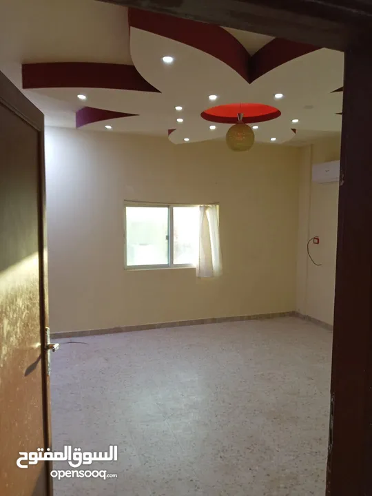 بيت مستقل للبيع عباره عن طابقين مستقلات