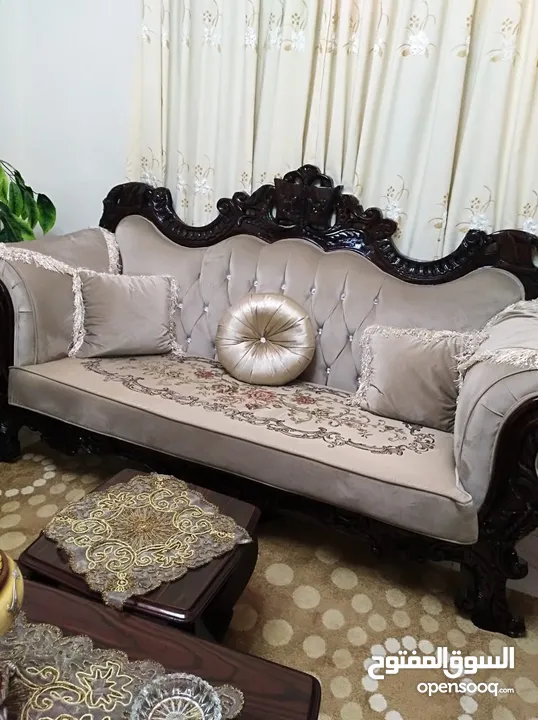 طقم كنب استعمال بسيط تفصيل للبيع فصلته 600 بدي ابيعه 250