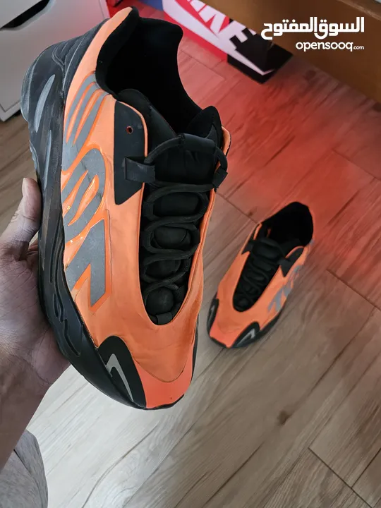 Adidas Yeezy 700 MNVN Orange Size(US):9