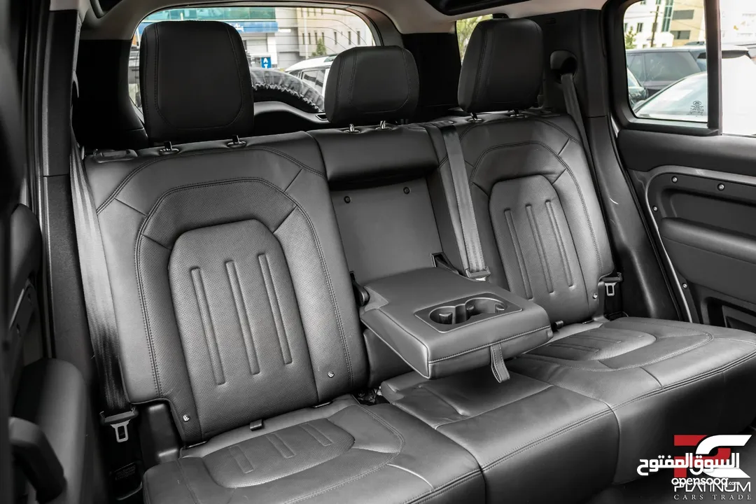 2022 Land Rover Defender P400 110 - Full Accessories Package