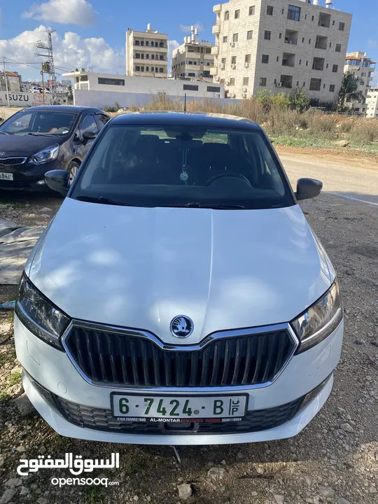 سكودا فابيا 2019 هاتشباك ، خمس مقاعد ، 1000 تيربو بنزين ، سيارة شركة يد أولى