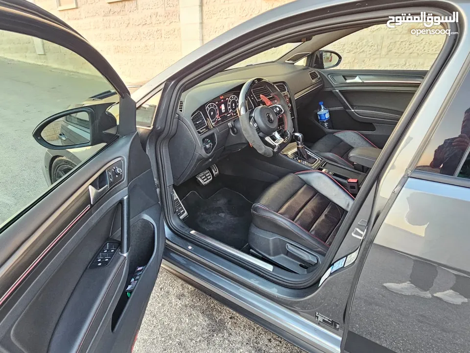 جلفgti 2019 فل مسكر مع بنورما بلكرتني