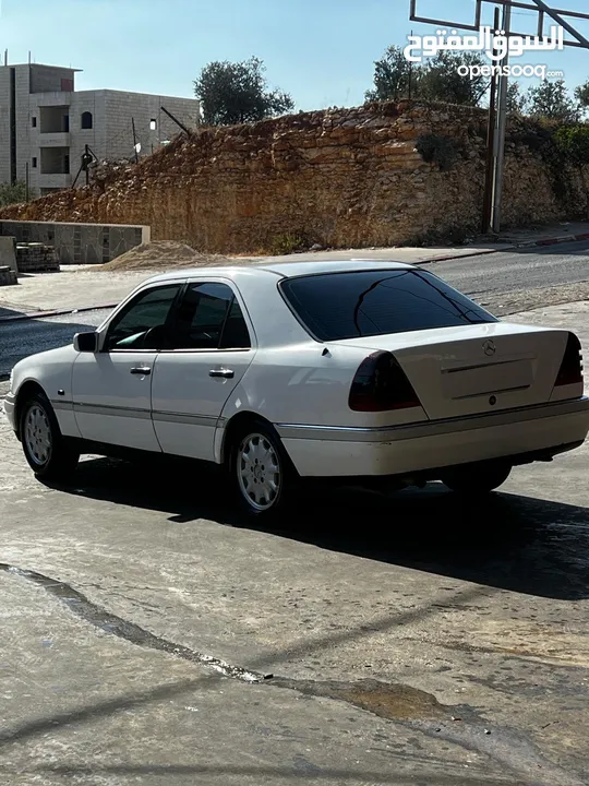 مرسيدس c200