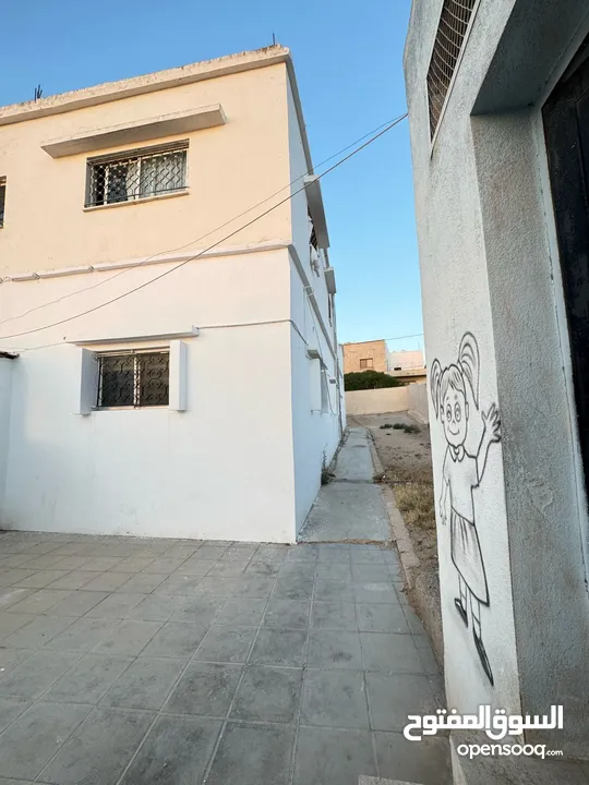 بيت مؤجر لوزارة التربية والتعليم