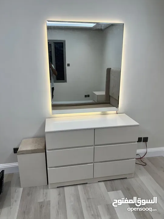 مفروشات البيت الصغير