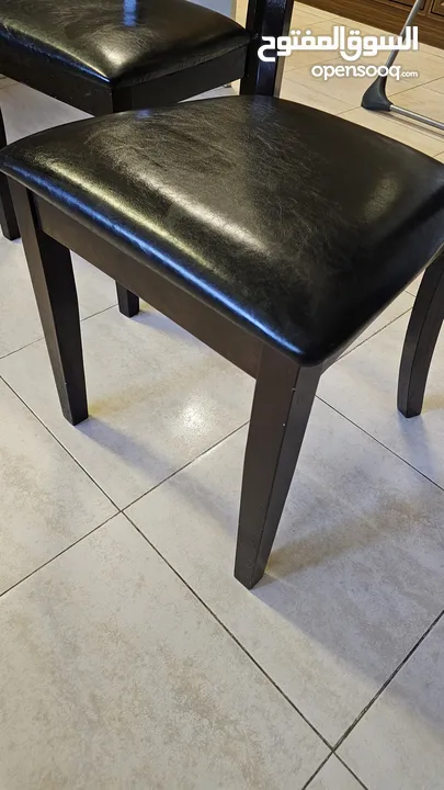 اثاث للبيع حسب الوصف