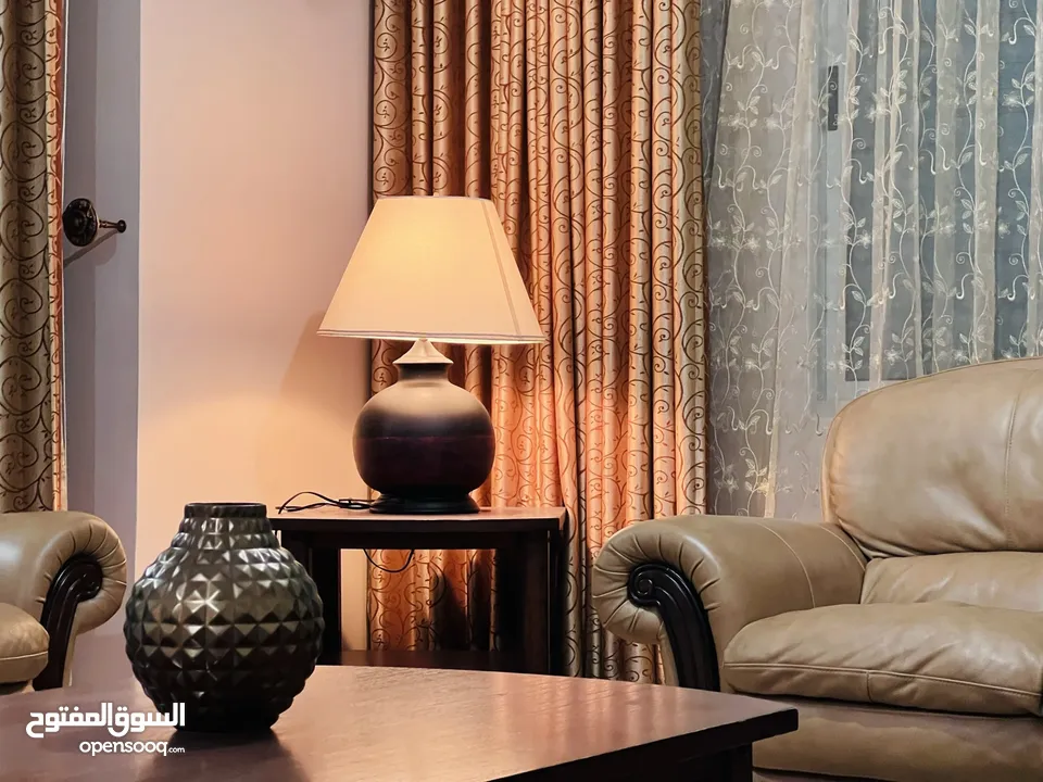 شقة كبيره ومميزة في ارقى منطقة في ضاحية الرشيد (مع جاكوزي)