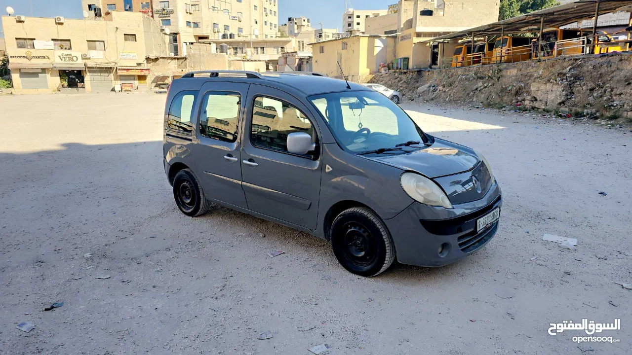 رينوا كانغوا 2012 اقتصاديه جدا جدا