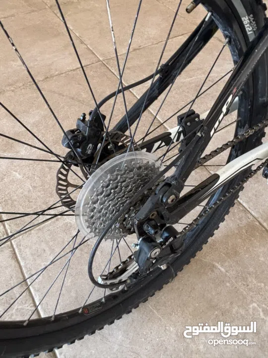 بسكليت jamis للبيع بمواصفات مميزة وسعر مميز