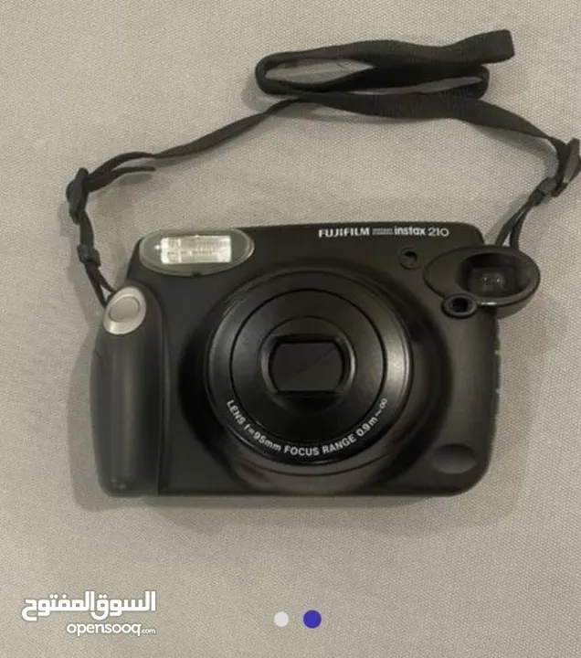 كاميرا فوجي فيلم بحاله كالجديده FUJIFILM EAKER InSTAX 210