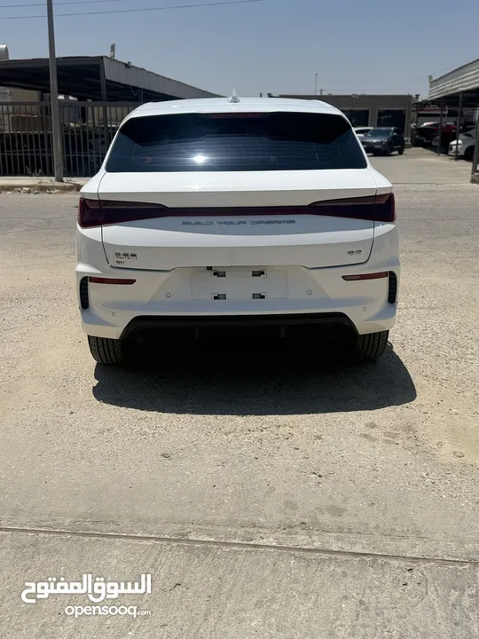 BYD E2 2022 ابيض