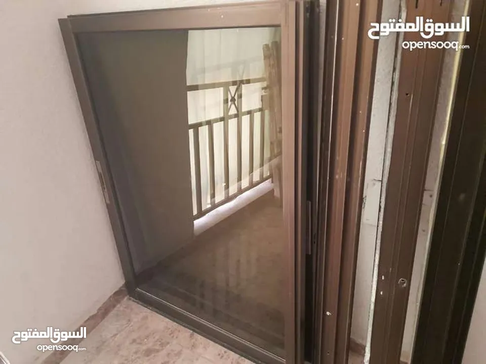 نشتري جميع انواع شبابيك ابواب المنيوم وابواب خشب