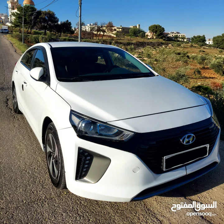 هيونداي ايونيك 2018 بحالة ممتازة للبيع كاش
