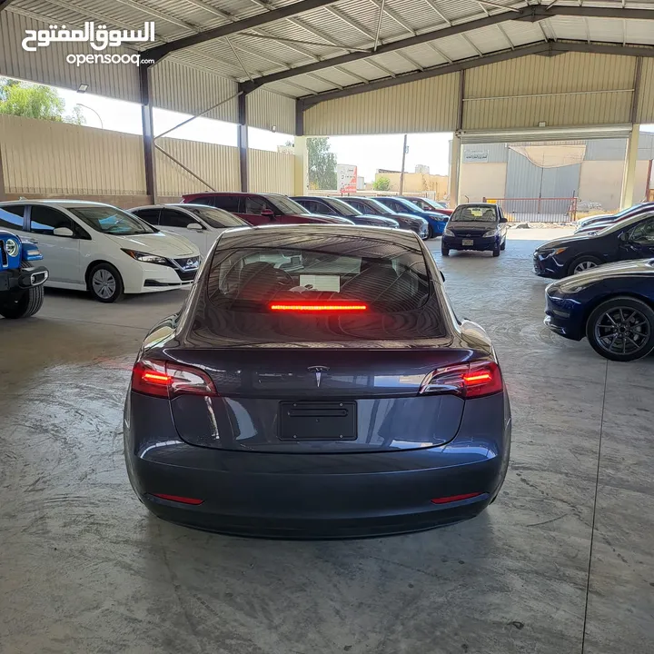 Tesla model 3 2023 standard plus  تقطع بالشحنه الكاملة بمعدل 450 كم  فحص كامل بدون ملاحظات