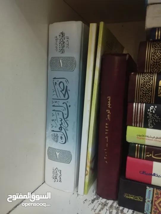 كتب مستعملة متنوعة