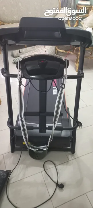 جهاز مشي كهربائي مع رجاج بقشاط امامي Treadmill نوع World Fitness