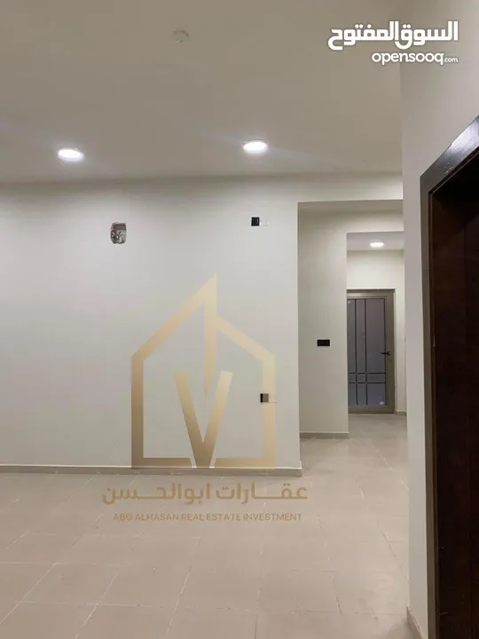 دار سكني للبيع في مدينة النرجس السكنية بمساحة300 متر