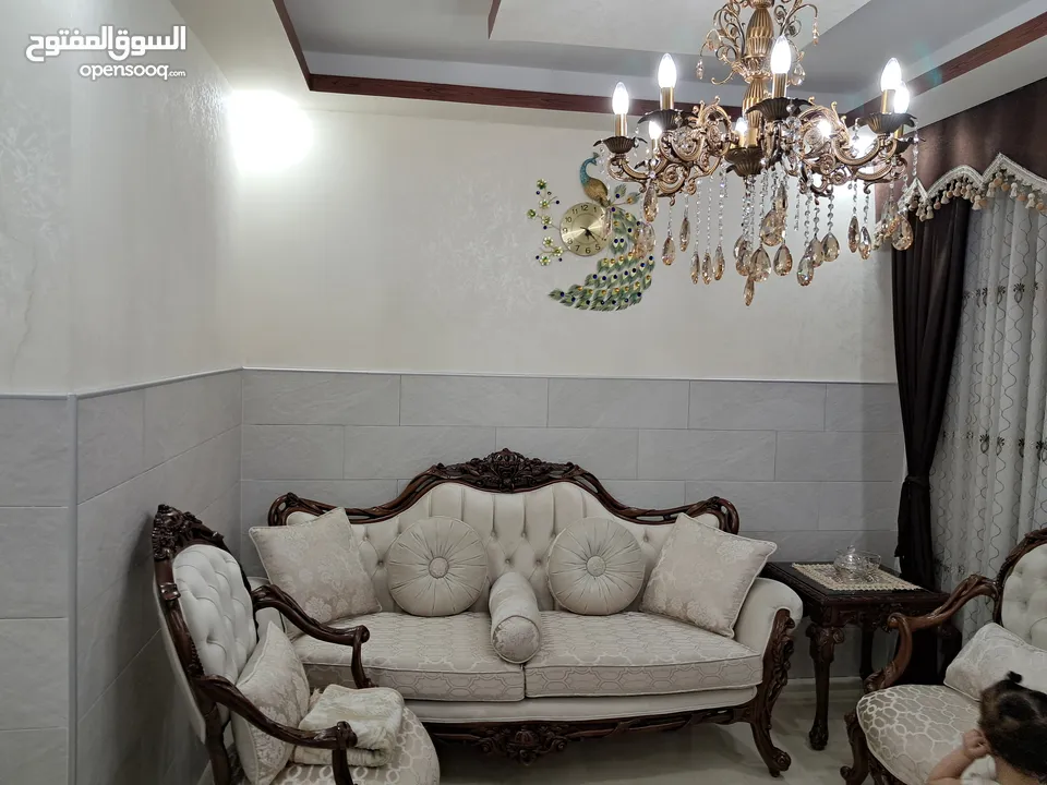 شقه بسعر مغري للبيع