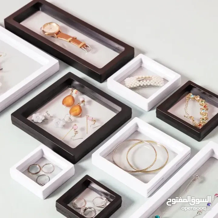 صندوق عائم 3D لعرض المجوهرات والاغراض وتصلح لوحة حائط وتغليف هدايا موجود في امزون الرابط في الوصف