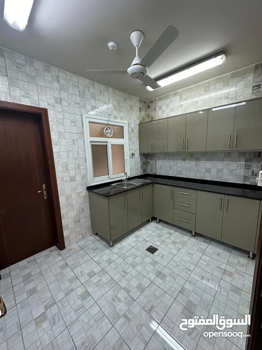 شقة 2 غرفة وصالة مميزة للايجار في بوشر - Spacious 2BHK Apartment for Rent in Bousher