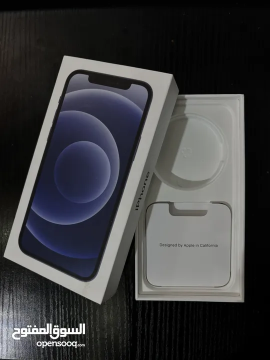 Iphone 12 128gb بحالة الوكالة وبدون اي خدش مع 9 كفرات وشاحن اصلي وكرتونة