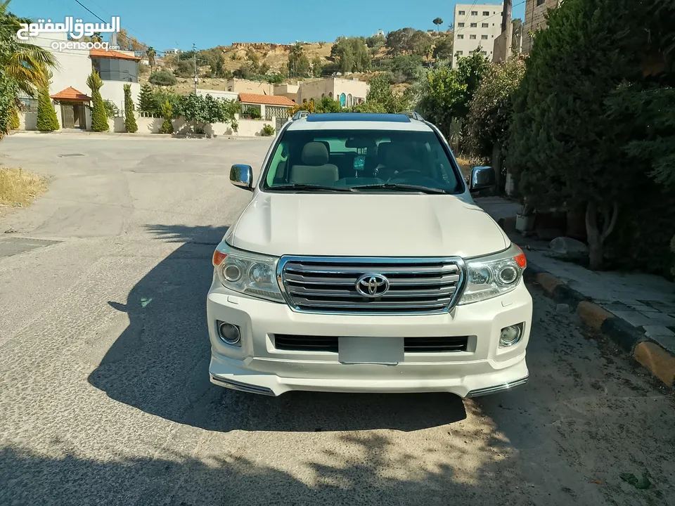 للبيع تويوتا لاندكروزر موديل 2008 محول كامل 2018  كامل متور V8بسعر مغري 24000