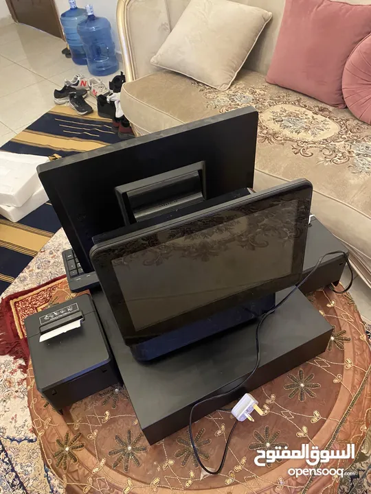 نقطة بيع شاشتين لمس مع طابعتين ودرج
