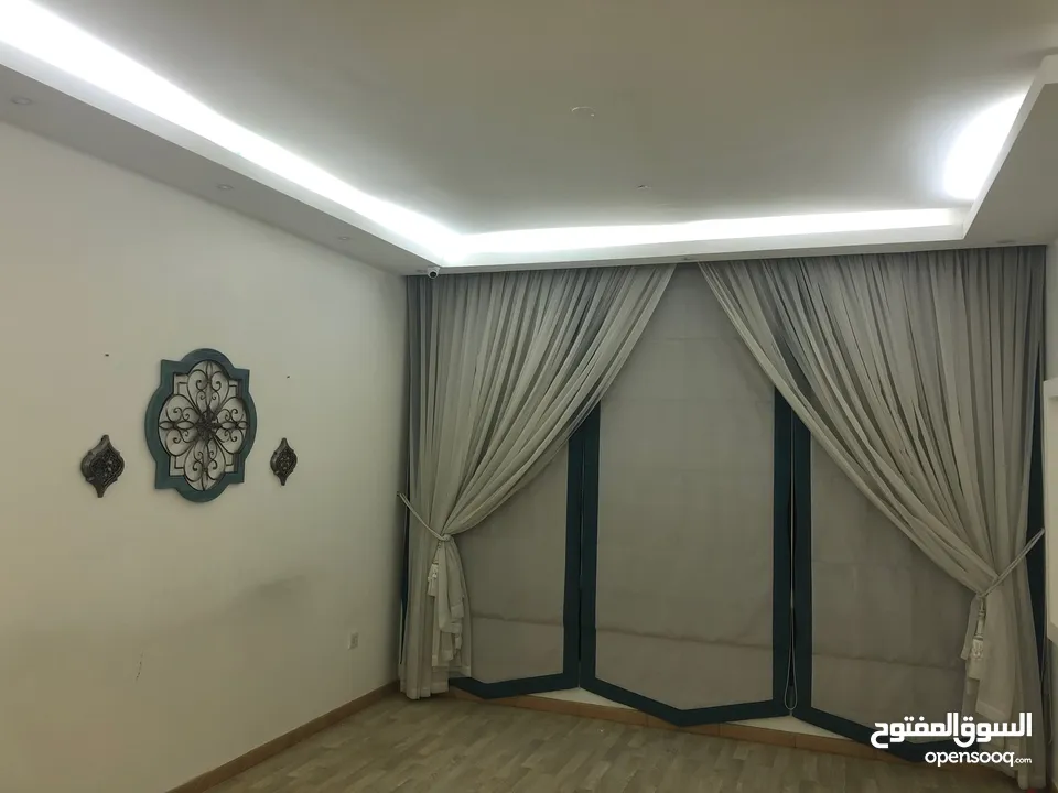 فيلا راقية للإيجار خلف سيتي سنتر الموالح السيب Luxury Villa for rent in Mawallah Seeb