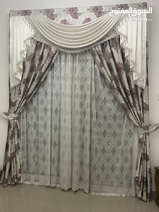 curtain good condition