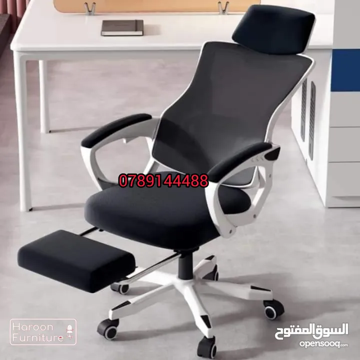 كل ما تحتاجه من اثاث مكتبي متوفر لدى مستر الكترونيكس نتميز دائما بالجديد
