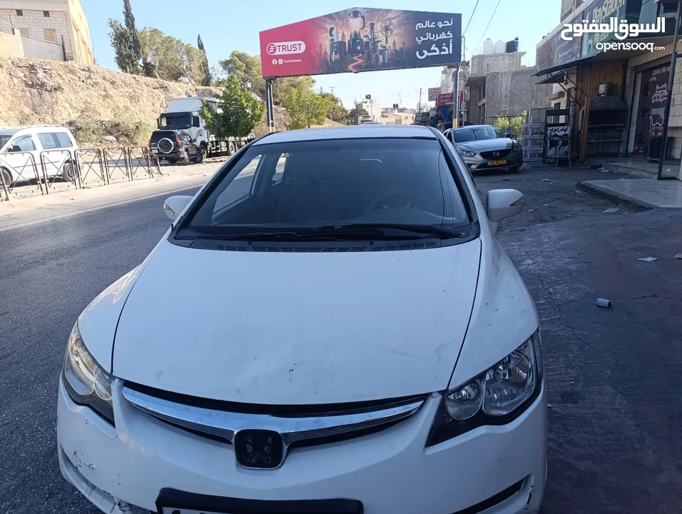 هوندا سيفيك للبيع كاش فقط يوجد بسيطه بالسياره البودي والميكانيكية  السياره صلاه النبي ع الشارع