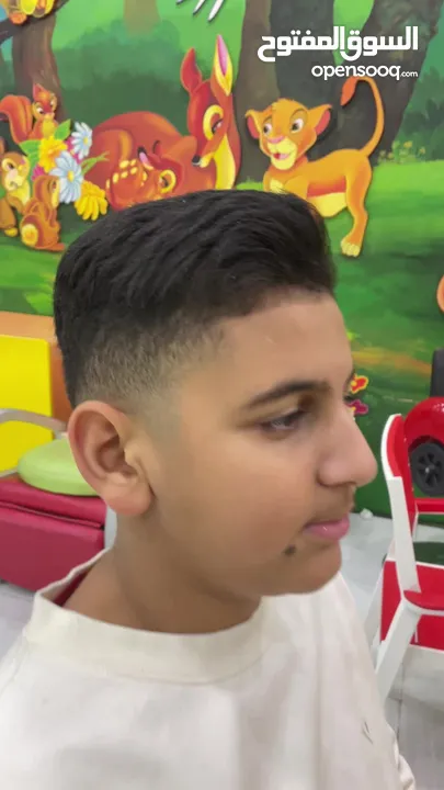 حلاق اختصاصي للأطفال ذوي الإعاقة  Specialist barber for children with disabilities
